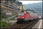 DB 1436544-2 hält hier am 2.6.2007 mit einem Dosto nach Schöna im Bahnhof Königstein.