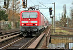 143 933-0 der S-Bahn Dresden (DB Regio Südost) als S 32739 (S2) von Dresden Flughafen nach Pirna erreicht den Hp Dresden-Strehlen auf der Bahnstrecke Pirna–Coswig (KBS 241.1).
Aufgenommen am Ende des Bahnsteigs 1/2.
[8.12.2019 | 14:13 Uhr]