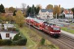 143 250-9 mit einer S1 nach Pirna, beim verlassen des Hp Neusörnewitz, am 27.10.21.