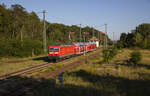 Die 143 248 zog am späten Nachmittag des 06.09.2023 den RE5 Neustrelitz - Stralsund in den Bahnhof von Demmin hinein.