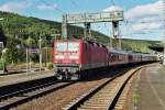 Eine Ruhr-Sieg-Bahn auf dem Weg nach Siegen beim Halt in Finnentrop 20.10.2006 (143 234-3)