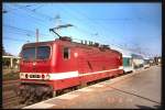 143 326-7 der DR on Erkner mit Zug nach Frstenwalde ,  14. 8. 1993 - digitalisiertes Dia