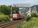 143 570-0 ist mit einer S-Bahn aus Meien in Rathen Richtung Bad Schandau unterwegs. Datum: 18.08.2008