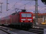 BR 143 126-1 mit RE von Leipzig bei Einfahrt  in den Bahnhof von Dresden Neustadt.