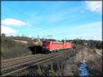 Ein kurzer Lokzug gezogen von 140-812 unterwegs nach Nrnberg.In der Nhe von Laaber fotografiert.(KBS 880 Nrnberg-Regensburg)