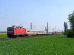 143 243-4 mit D 79706 nach Leipzig Hbf am 25.4.2009 bei Glaubitz.