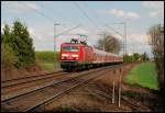 Diese 143er zog am 09.April 2009 ihren Regionalzug nach Frankfurt/Main Hbf. Aufgenommen in Frankfurt/Main-Mainkur.