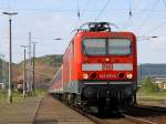 143 871-2 fhrt mit RE 26805 nach Halle (Saale) Hbf in Bleicherode Ost ein.