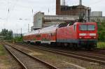 143 867-0 mit einer RB aus Halle/Saale nach Dessau kurz vor dem Endziel am 21.06.2009