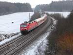 BR 143 mit der RB unterwegs auf der 750 am 07.01.2010