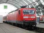 143 877 aus Cottbus steht mit dem RE 18 im Dresdner Hauptbahnhof. 03.04.2010