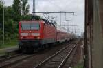 143 306-9 mit dem RE7 Wnsdorf-Waldstadt (RE 38934) im Bahnhof Berlin-Karlshorst.