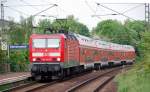 143 941 erreicht mit einem Fahrradzug am 29.05.10 Omannstedt, Ziel ist Eisenach.