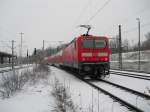 Am 23.01.11 fhrt 143 928 aus dem oberen Bahnhof Reichenbach V.