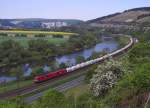 Die MEG am Main auf Tour: ein von Lok 601 gefhrter Zug zwischen Karlstadt und Himmelstadt, 02.05.2011.