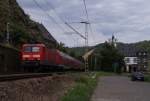 143 351-5 + 143 090-8 mit der RB 81 nach Trier in Lehmen am 25.07.2011