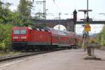 Am 23.09.2011 war ein groer Tag fr das an Hessen angrenzende Eichsfeld!
Der Papst kam zu Besuch.
Die Deutsche Bahn hat an diesem Tag ein Pedelverkehr zwischen Leinefelde, Kassel und Gttingen eingerichtet, um die Pligermassen zu bewltigen! Jede Menge Dosto-Zge mit 143 waren unterwegs;-)
Hier ist 143 137-8 auf dem weg nach Leinefelde und bringt die Pilger an ihr Ziel!
Aufgenommen unter Polizeischutz auf Gleis 5/6 in Eichenberg am 23.09.2011