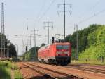 Diedersdorf am 14. Mai 2012, auf diesem Bild hat 143 567-6 mit dem RB 22 von Potsdam noch Fahrlicht an. 