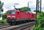 143 129-5 mit Dostos nach Koblenz kurz hinter Bonn-Oberkassel - 07.07.2012