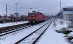Am 15.01.2013 hat 143 114 mit ihrem RE nach Koblenz Einfahrt in den Hauptbahnhof von Saarlouis.
