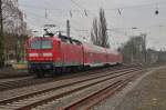 143 822 schiebt eine RB 27 nach Koblenz aus dem Bahnhof Rheydt gen Odenkirchen. 8.3.2013