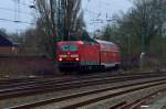 Rb 27 kommt aus Odenkirchen in den Bahnhof Rheydt eingefahren. Es ist die 143 837 mit ihren Dostockwagenzug. 8.3.2013