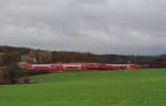 Am 02.11.13 fuhr der erste Doppelstockzug mit 143 047 nach Plauen/V.
Hier kurz vor Jssnitz/V. kommend von Freiberg/Sachs.