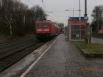 Die 143 910 verlässt gerade Rommerskirchen in Richtung Köln als RB27 nach Koblenz.
Eben endete der RB27 von Köln hier. 20.2.14