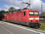 143 966-0 wartet am 09.09.2014 gegen 11.00 Uhr mit der RB 21069 (Flensburg - Neumünster) auf die Abfahrt vom Gleis 5 des Bundesbahnhofs Flensburg