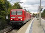 143 598-1 steht am 21. Oktober 2014 mit einer x-Wagen Garnitur zur Fahrt nach Kronach im Bahnhof Altdorf bei Nürnberg ;-)