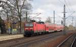 143 327 erreicht mit einer RB von Wittenberg nach Halle(S) am 05.03.15 den Haltepunkt Gräfenhainichen.