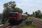 143 884-5 fährt am 03.08.2015 mit dem RE 4767 (Hof Hbf - Dresden Hbf) durch Zwickau-Pölbitz.