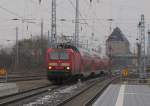 DB 143 190-7 mit dem RE 4656 von Halle (S) Hbf nach Kassel-Wilhelmshöhe, am 23.11.2015 in Sangerhausen.