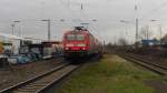 Die 143 661 der DB mit dem RB 27 von Koblenz nach Mönchengladbach bei der Einfahrt in Menden (Rheinland), DEN 26.02.2016