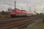 143 194 kommt mit einem RB 27 vor meine Linse, auf dem Weg nach Mönchengladbach Hbf.