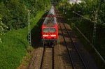 Hier kommt zwischen Hochneukirch und Neuotzenrath die 143 114 mit einem RB27 nach Mönchengladbach gefahren.