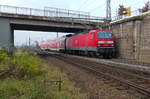 143 139 schiebt ihre Regionalbahn aus dem Bahnhof Nordhausen Richtung Westen 22.11.2014