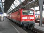 BR 143 182 am 27.09.2003 in der Halle von Karlsruhe Hbf.