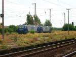 143 286 und eine Schwestermaschine der RBH stehen am 18.08.08 abgestellt in Grokorbetha.