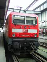 143 057-8 ist am 14.3.2009 gerade mit RE 22060 aus Tbingen in Stuttgart angekommen.
