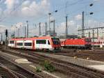 Ein Itino der VIAS am 27.08.2009 bei der Einfahrt in Frankfurter am Main Hbf, im Hintergrund ist die 143 019 zu sehn.  