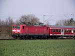 DB Regio 143 313-5 am 28.03.14 bei Frankfurt Mainkur mit der RB 55