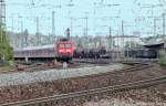 Blick nach Osten auf den Bahnhof Ansbach am 30.9.05: 143 939 hatte eine RB nach Würzburg  am Haken .