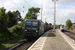 # Roisdorf 43  Die 143 941-3 (123) mit einem Güterzug aus Köln kommend durch Roisdorf bei Bornheim in Richtung Bonn/Koblenz.