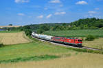 143 851 + 155 xxx mit einem Zementzug am 18.07.2014 bei Edlhausen.