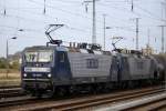 143 068-5+143 059-4 mussten mit einem Kesselzug von Rostock-Seehafen nach Stendell knapp 2 Stunden wegen Personenschaden bei Greifswald im Bahnhof Stralsund warten.  