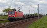 143 893 führte am 29.04.17 einen Stahlzug durch Rodleben Richtung Magdeburg.