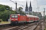 143 661 verlässt am 3.7.2017 mit der RB27 (RB12520)  Rhein-Erft-Bahn  von Koblenz Hauptbahnhof nach Mönchengladbach Hauptbahnhof den Bahnhof Köln Messe/Deutz.