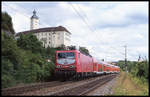 143078 ist hier mit einem Dosto nach Heidelberg in Gundelsheim vor der Burg Horneck am 7.8.1999 um 14.57 Uhr unterwegs.
