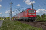 DB Regio 143 248 fuhr am 26.05.2022 mit dem RE 7 von Stralsund Hbf nach Greifswald. Aufgenommen am Abzweig Srg.